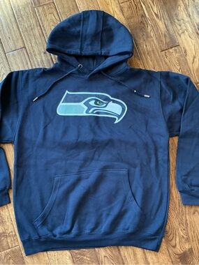 NFL Seattle Seahawks Hoodie Fanatics Navy Pullover Logo Men’s L NWOT